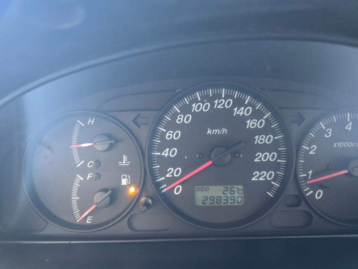 mazda-323-2003-gasolina-1324cc
