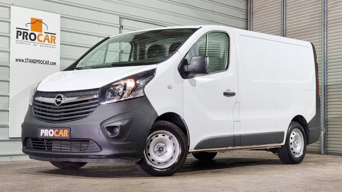 opel-vivaro-2018-diesel-1598cc