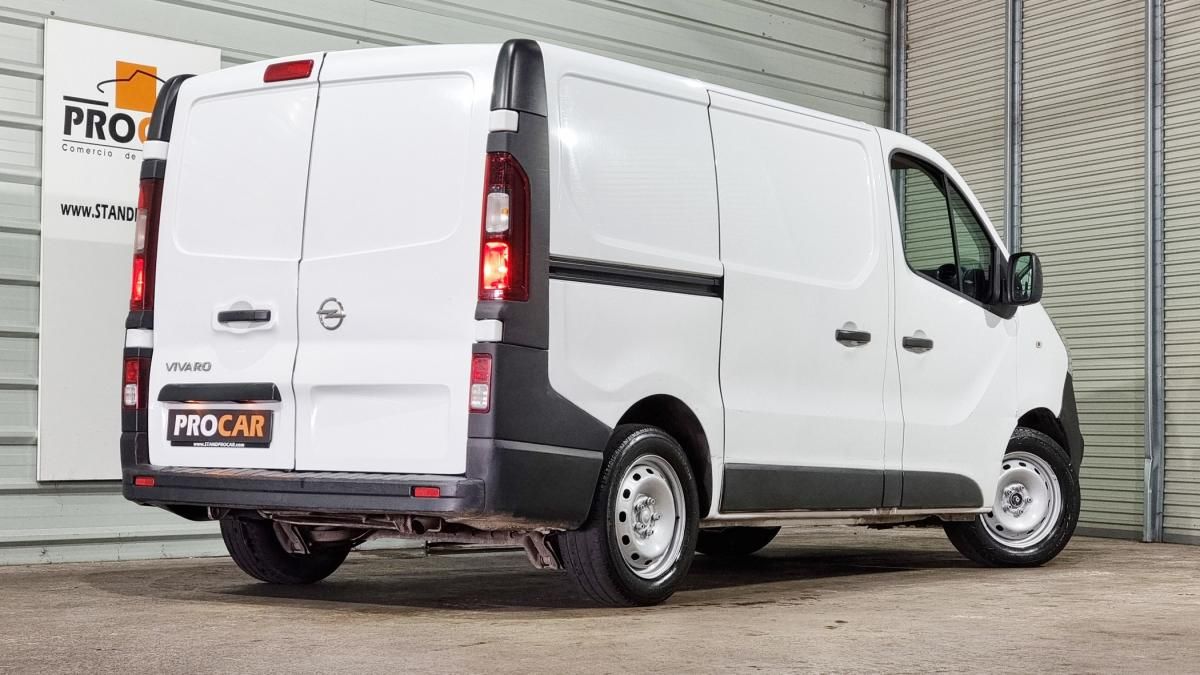 opel-vivaro-2018-diesel-1598cc