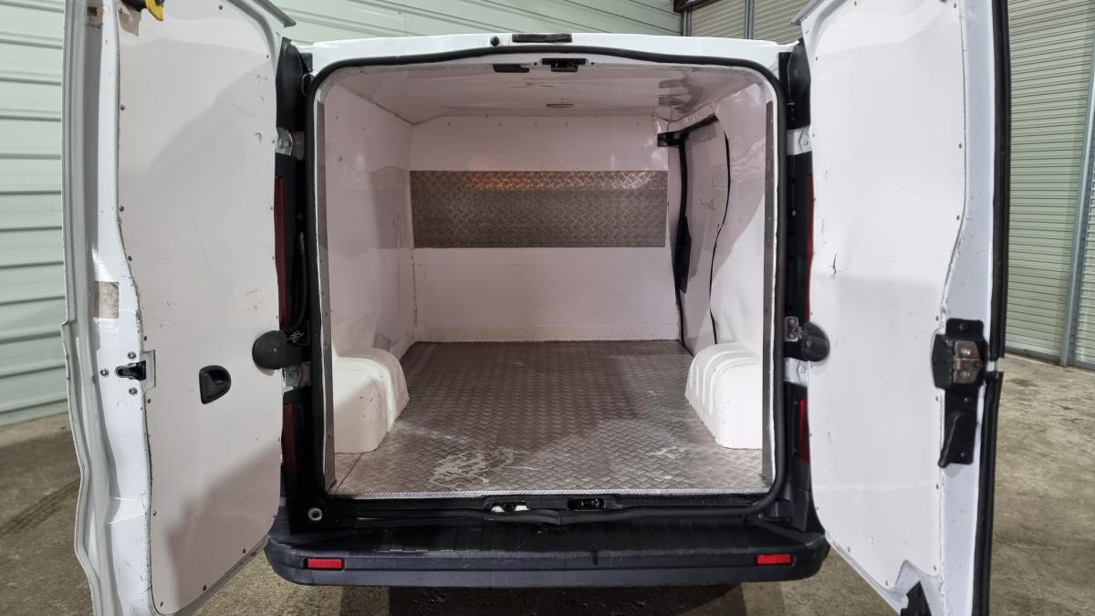 opel-vivaro-2018-diesel-1598cc