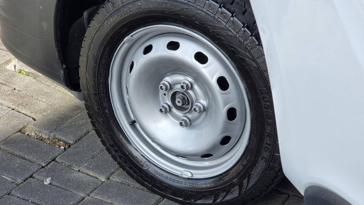 opel-vivaro-2018-diesel-1598cc