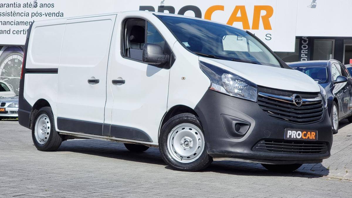 opel-vivaro-2018-diesel-1598cc