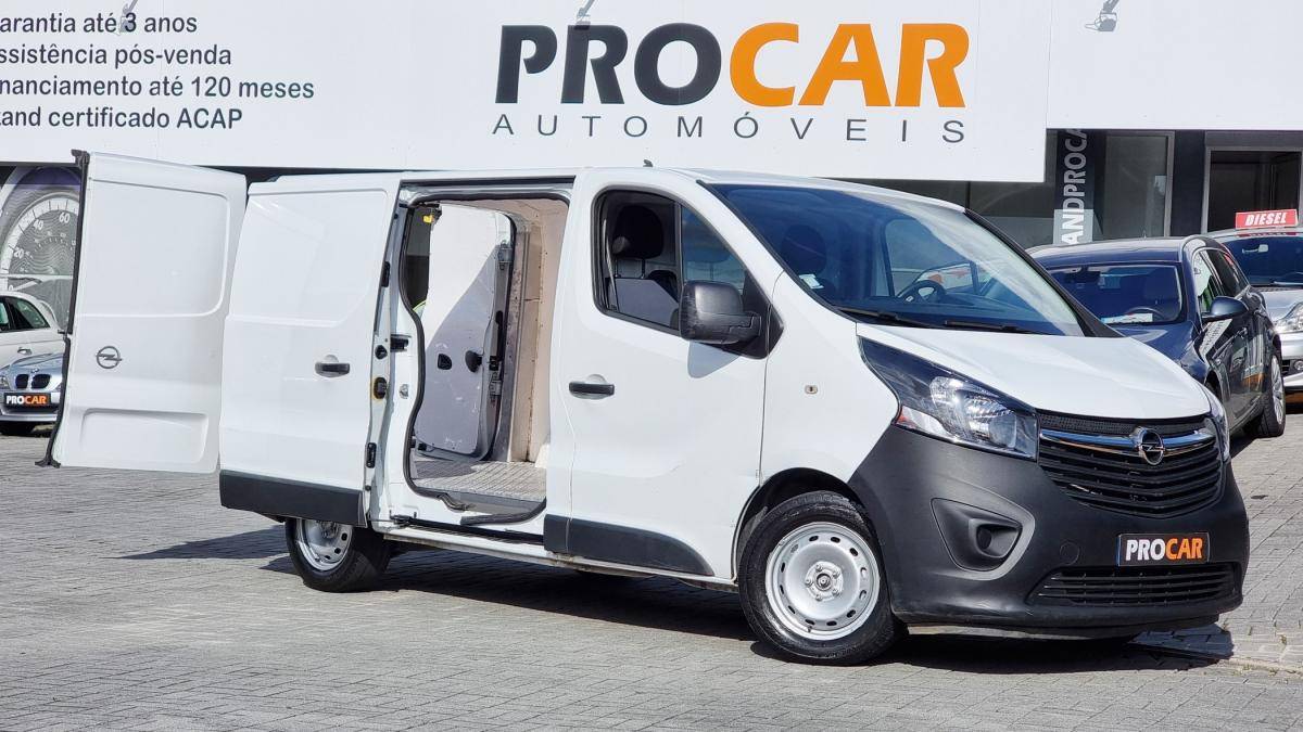 opel-vivaro-2018-diesel-1598cc