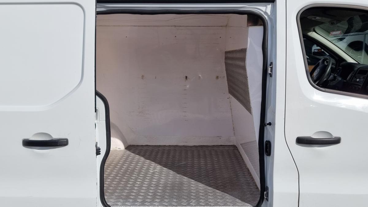 opel-vivaro-2018-diesel-1598cc