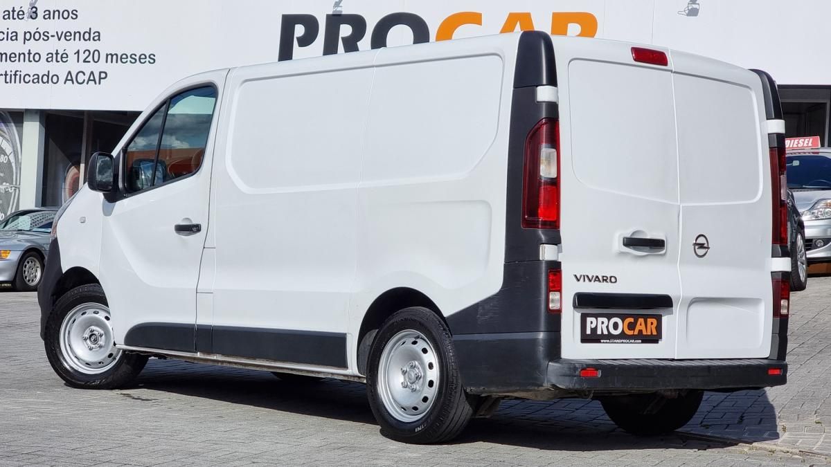 opel-vivaro-2018-diesel-1598cc