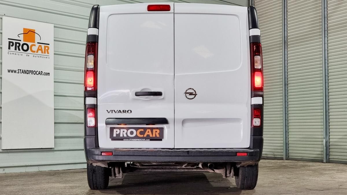 opel-vivaro-2018-diesel-1598cc