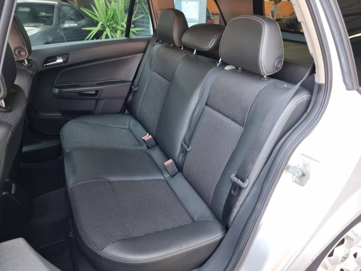 opel-astra-caravan-2005-diesel-1686cc
