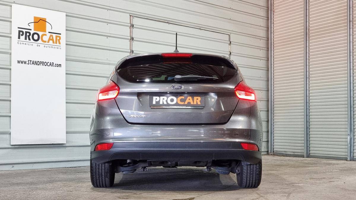 ford-focus-2018-diesel-1499cc