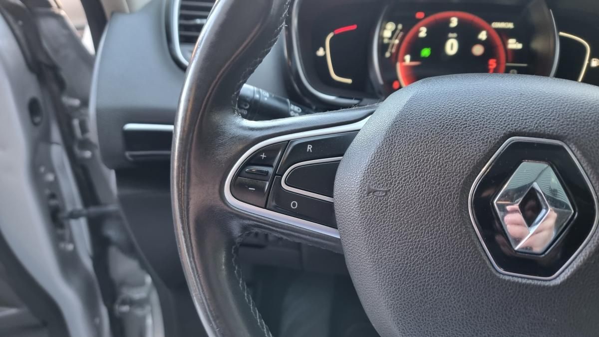 renault-espace-2016-diesel-1598cc