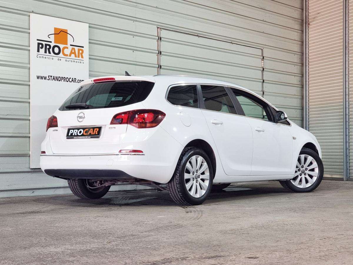 opel-astra-sport-tourer-2015-diesel-1598cc
