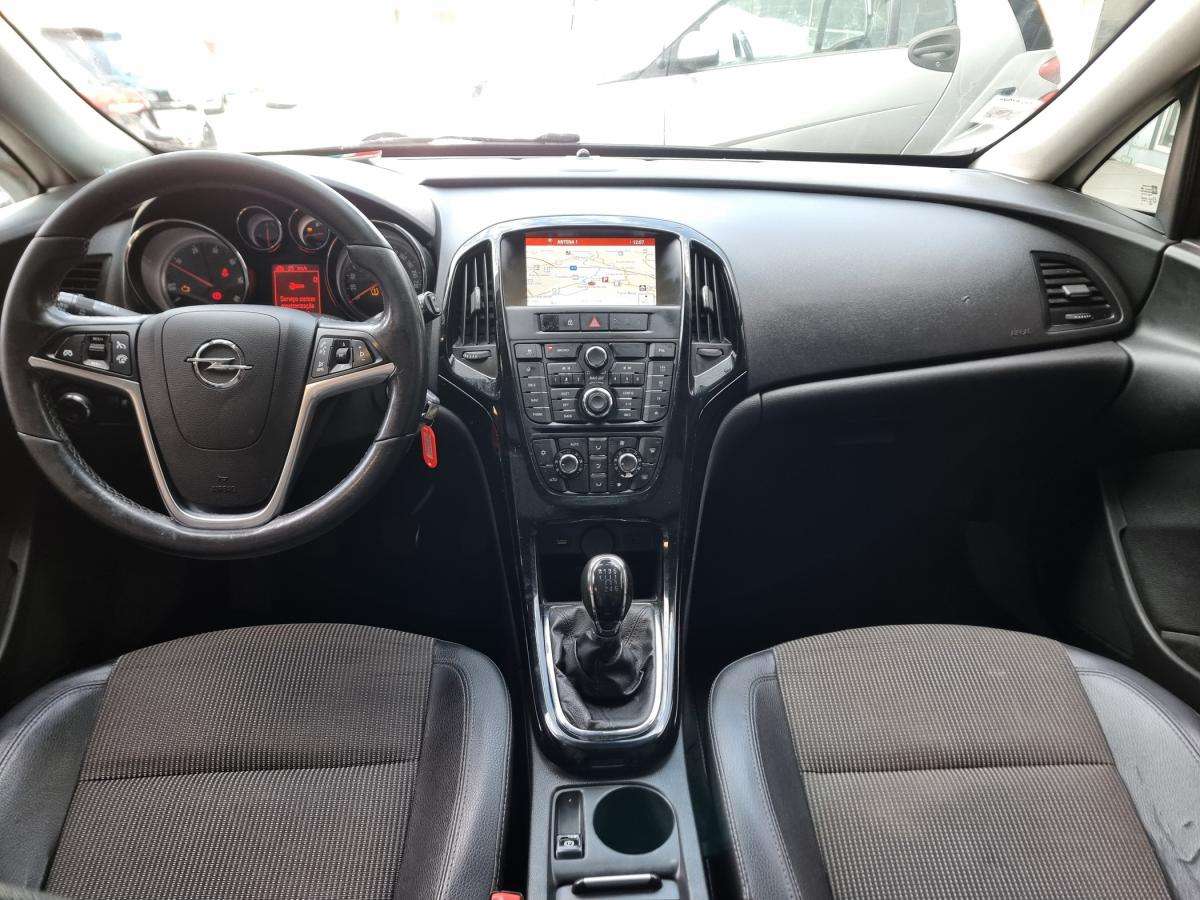 opel-astra-sport-tourer-2015-diesel-1598cc
