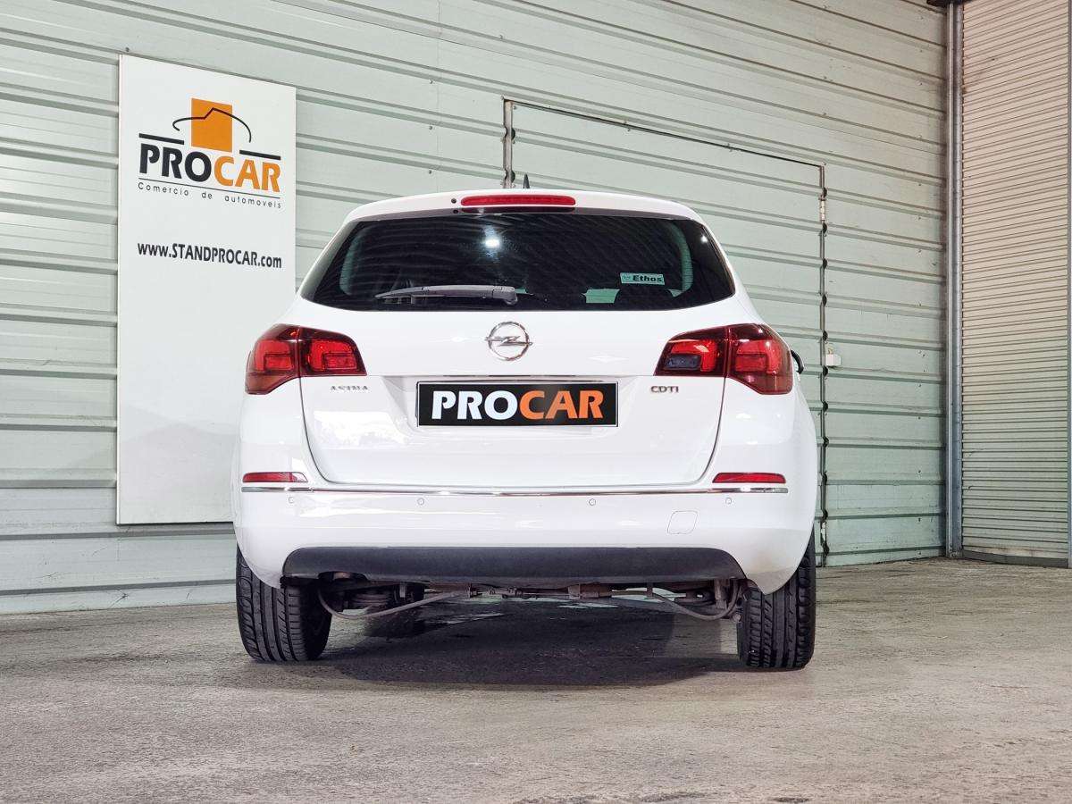 opel-astra-sport-tourer-2015-diesel-1598cc
