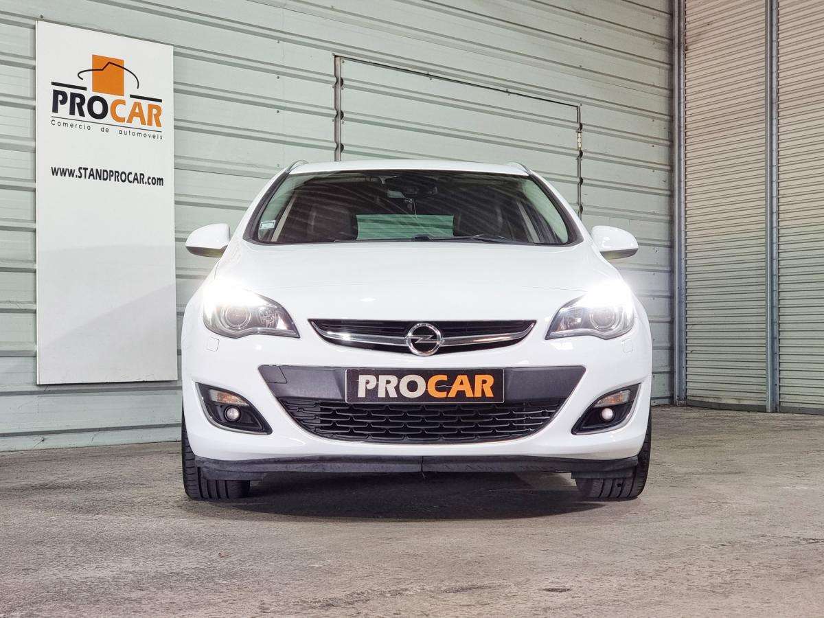 opel-astra-sport-tourer-2015-diesel-1598cc