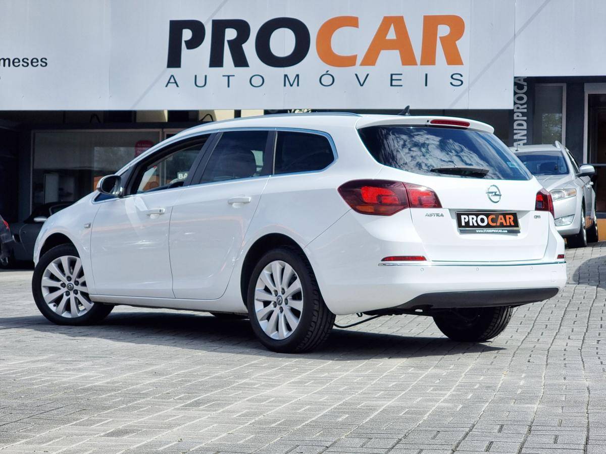 opel-astra-sport-tourer-2015-diesel-1598cc
