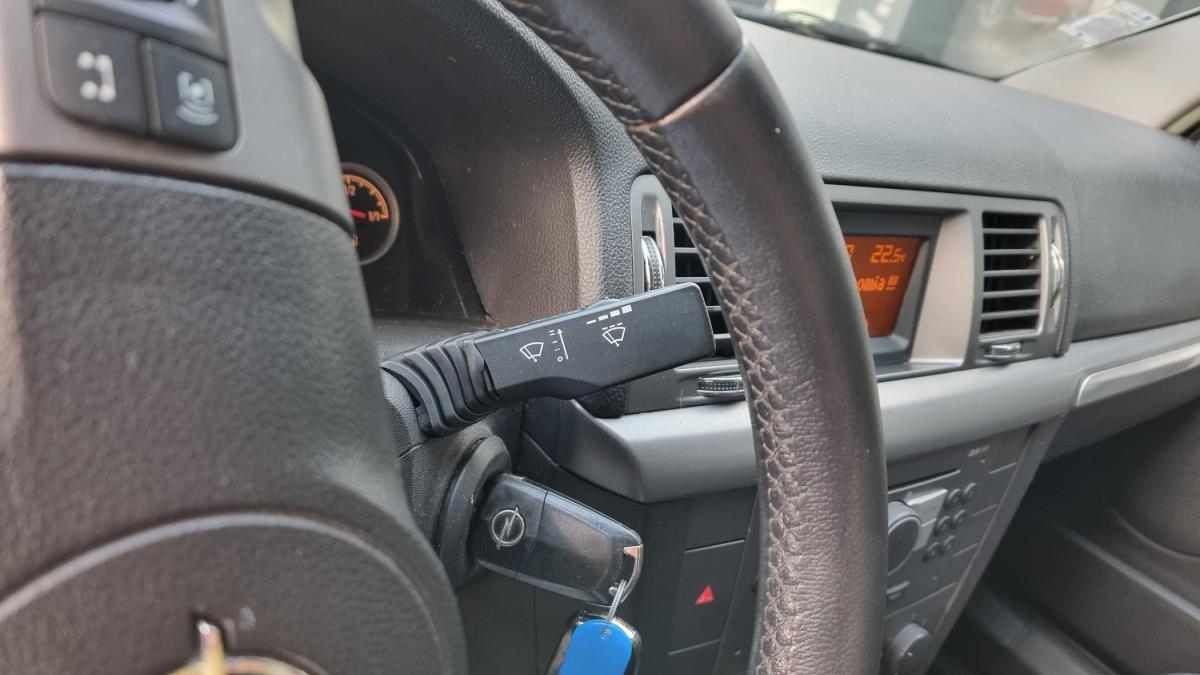 opel-vectra-caravan-2006-diesel-1910cc