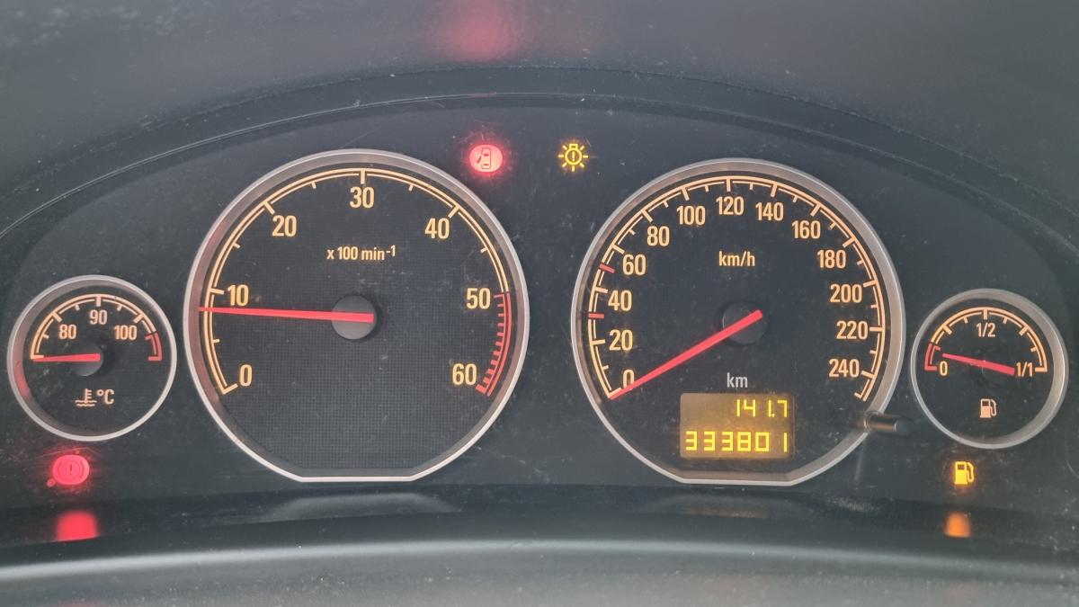 opel-vectra-caravan-2006-diesel-1910cc