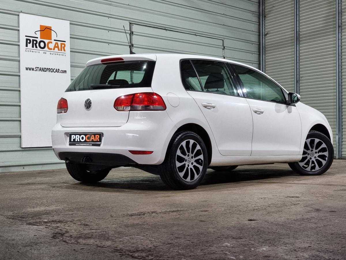 volkswagen-golf-2010-diesel-1598cc