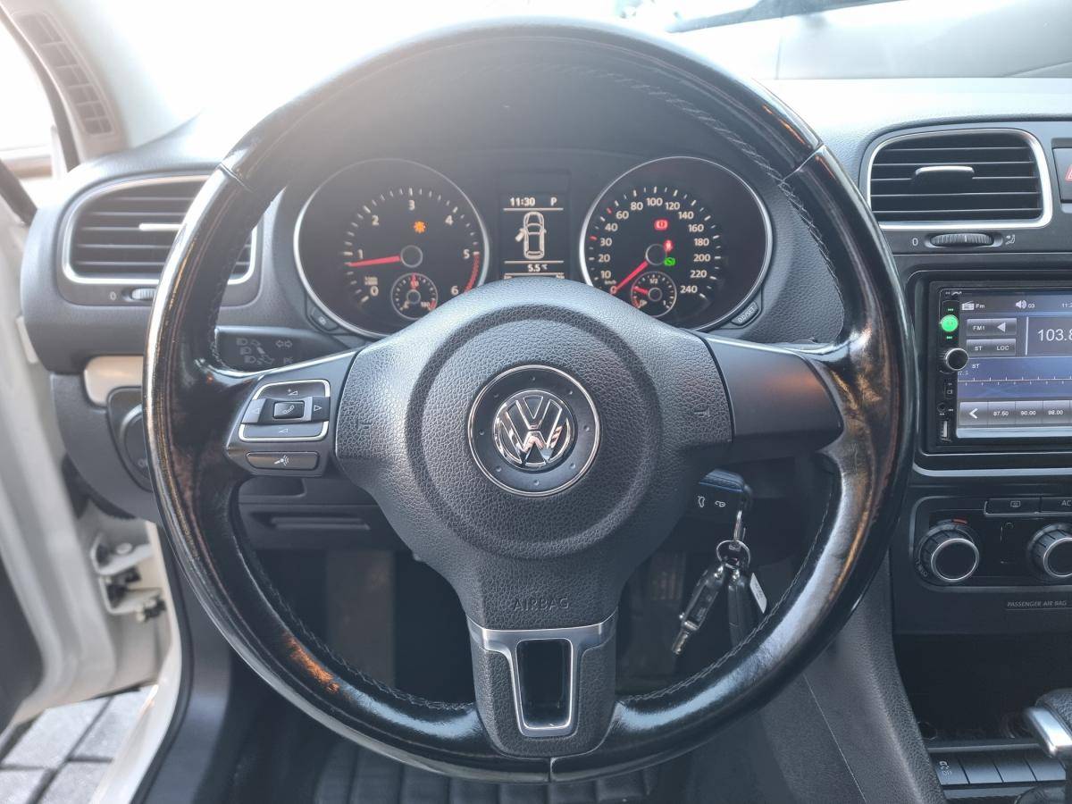 volkswagen-golf-2010-diesel-1598cc