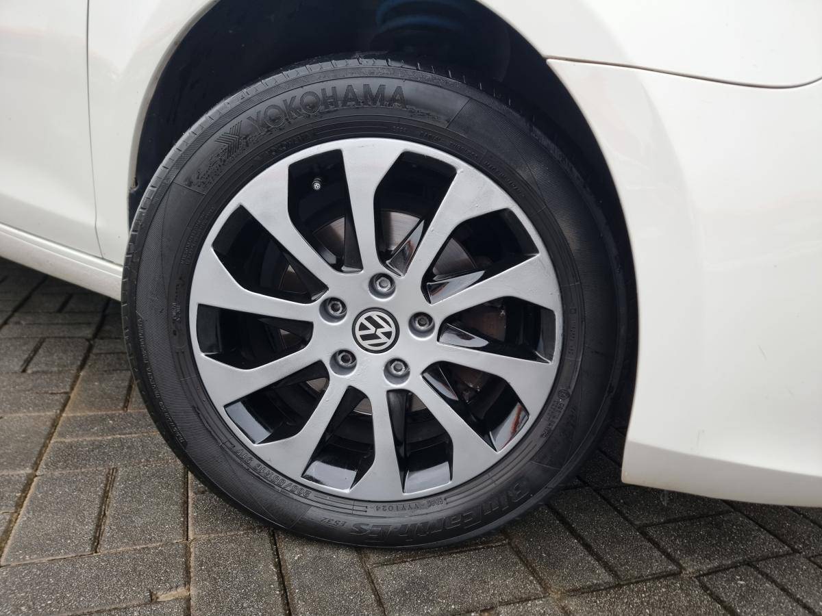 volkswagen-golf-2010-diesel-1598cc