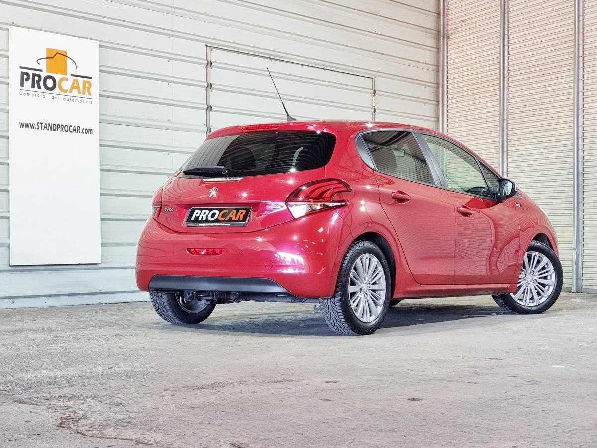 peugeot-208-2017-gasolina-1199cc