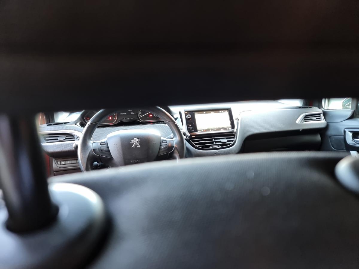 peugeot-208-2017-gasolina-1199cc