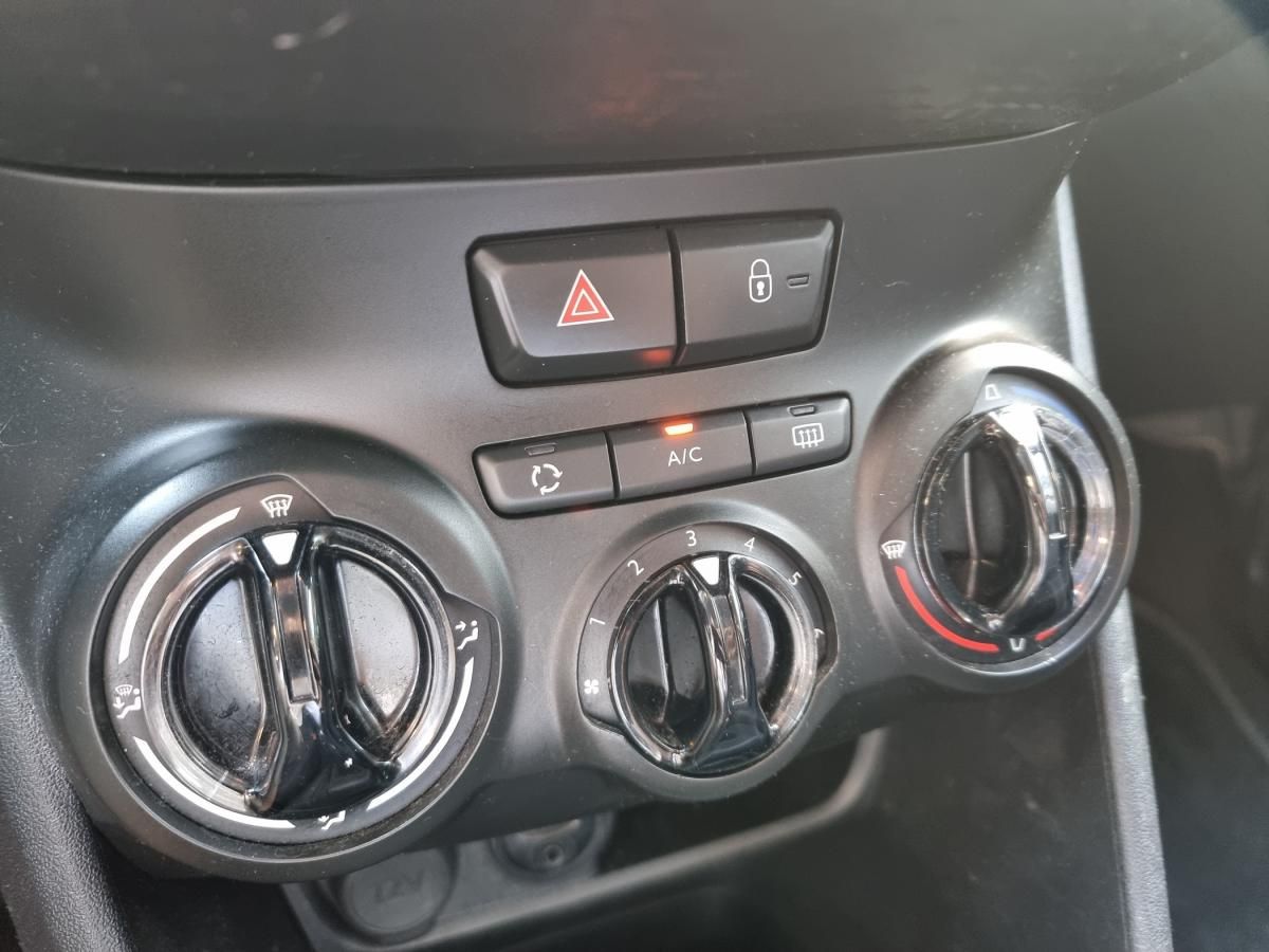 peugeot-208-2017-gasolina-1199cc