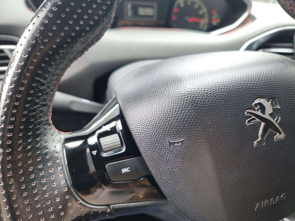 peugeot-308-2015-gasolina-1199cc