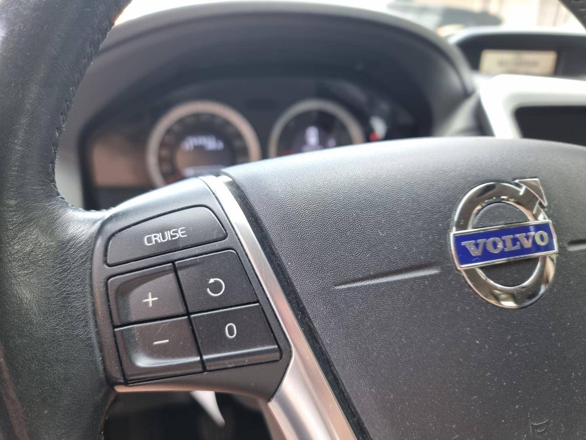 volvo-xc60-2010-diesel-1984cc