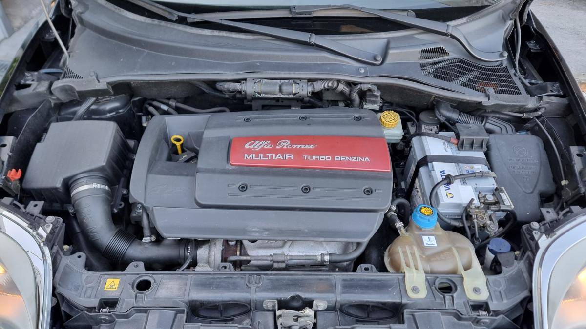 alfa-romeo-mito-2010-gasolina-1368cc