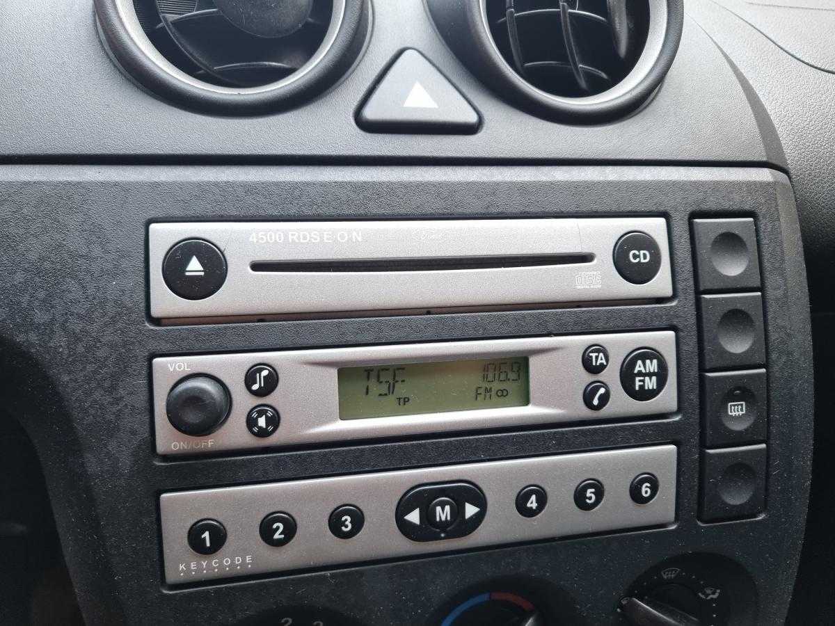 ford-fiesta-2005-gasolina-1242cc