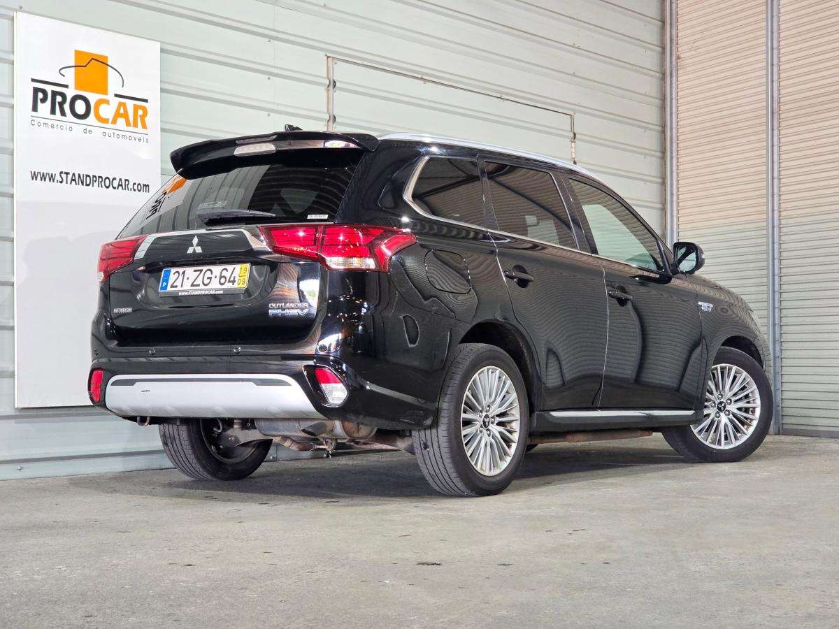 mitsubishi-outlander-2019-hibrido-a-gasolina-2360cc
