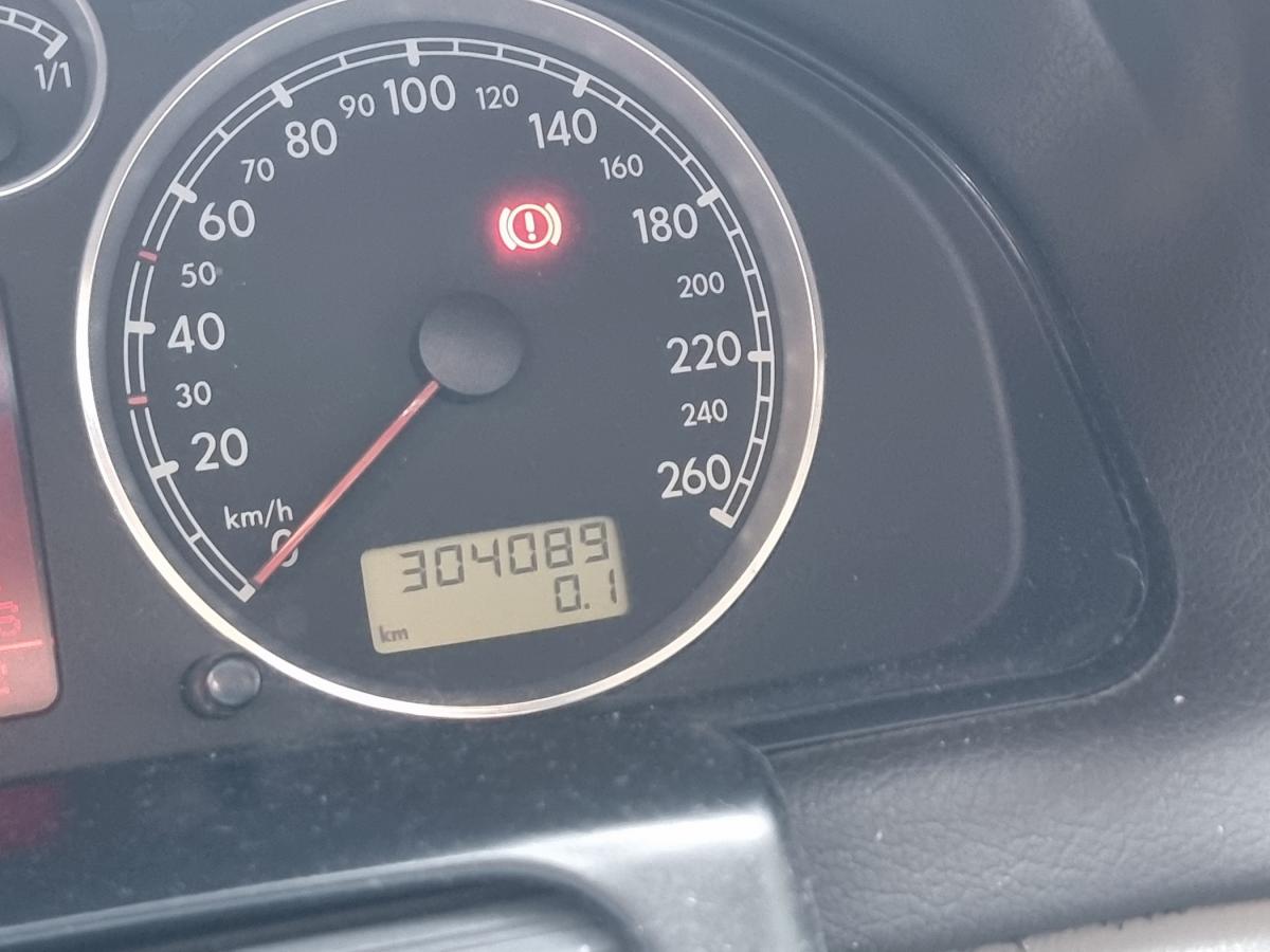 volkswagen-passat-variant-2003-diesel-1896cc