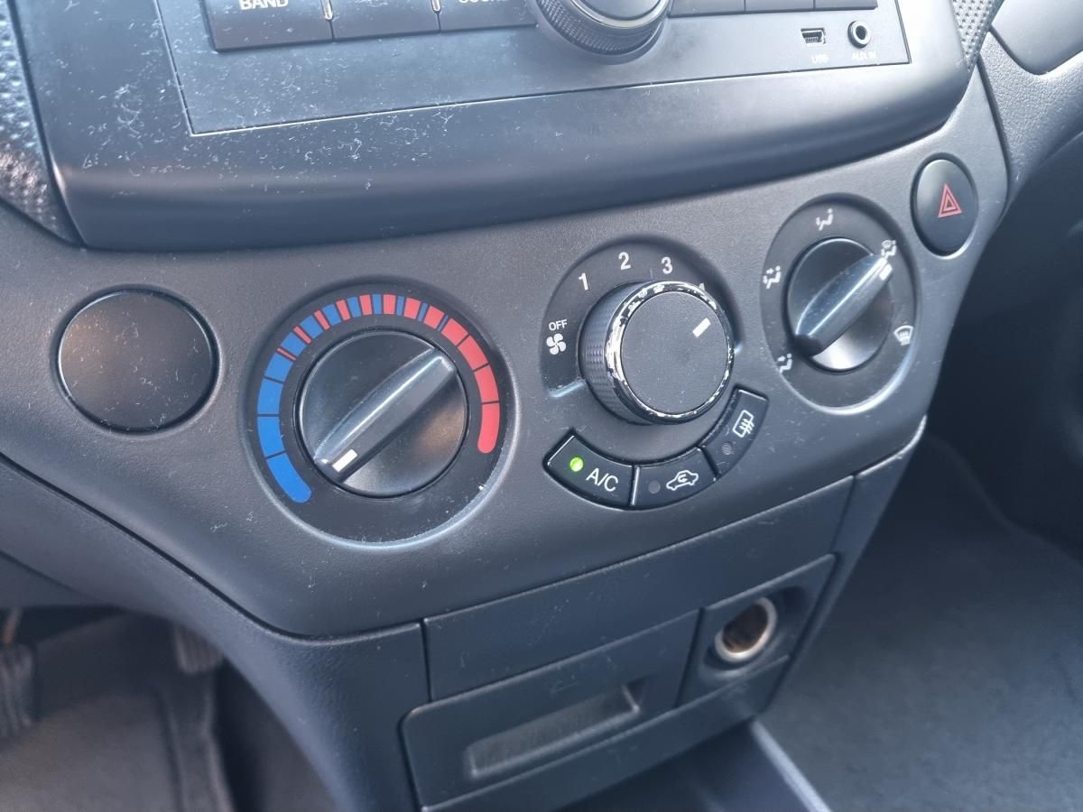 chevrolet-aveo-2010-gasolina-1206cc
