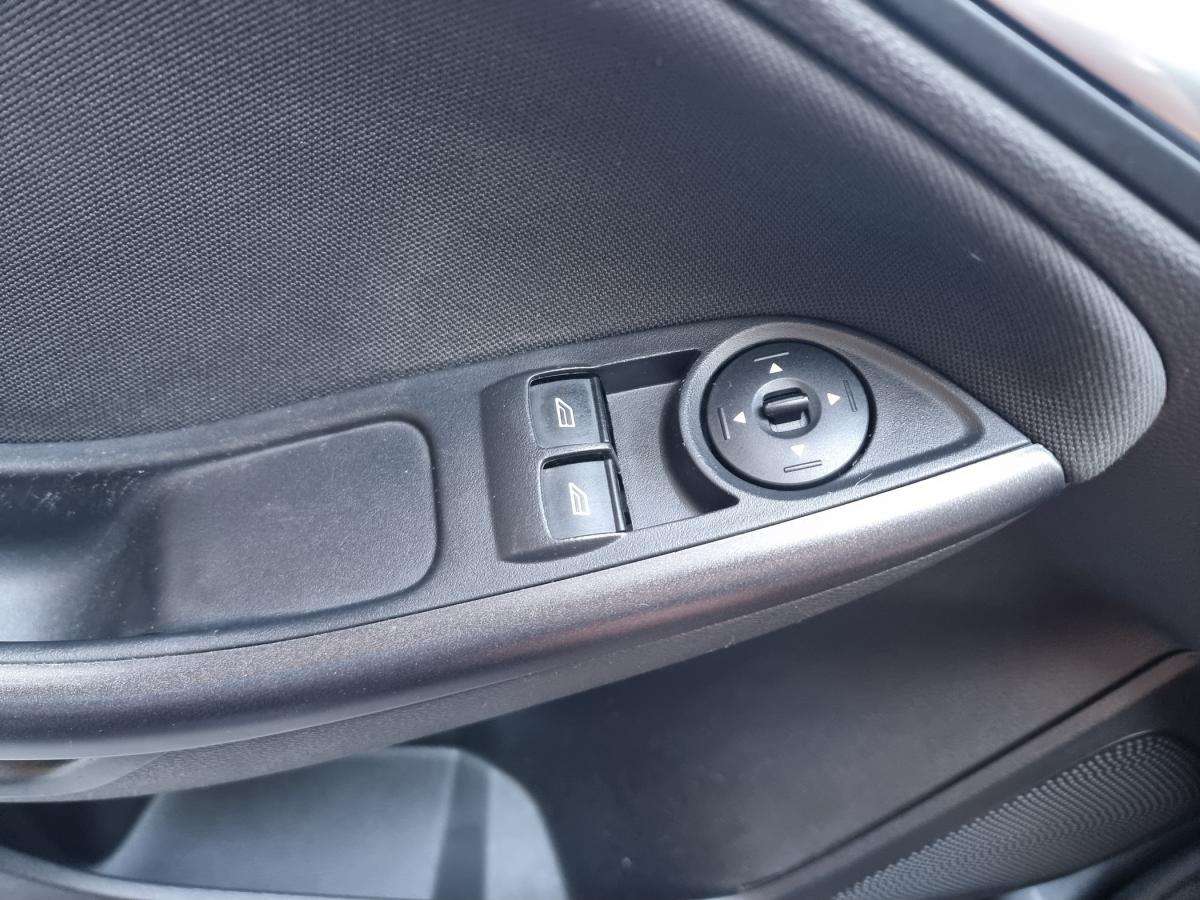 ford-focus-sw-2017-diesel-1499cc