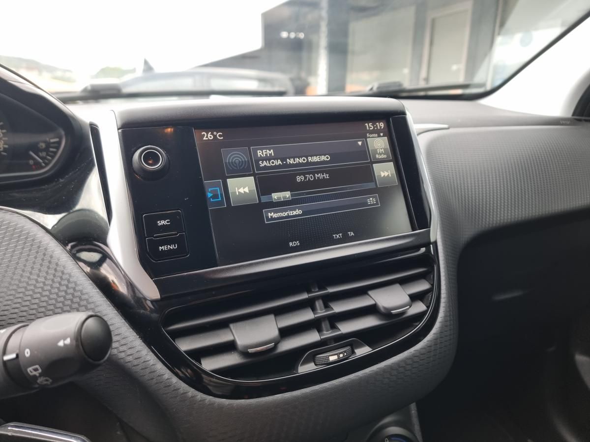 peugeot-208-2016-gasolina-1199cc