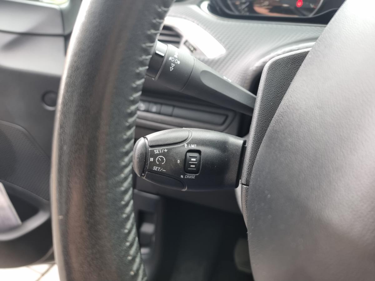 peugeot-208-2016-gasolina-1199cc