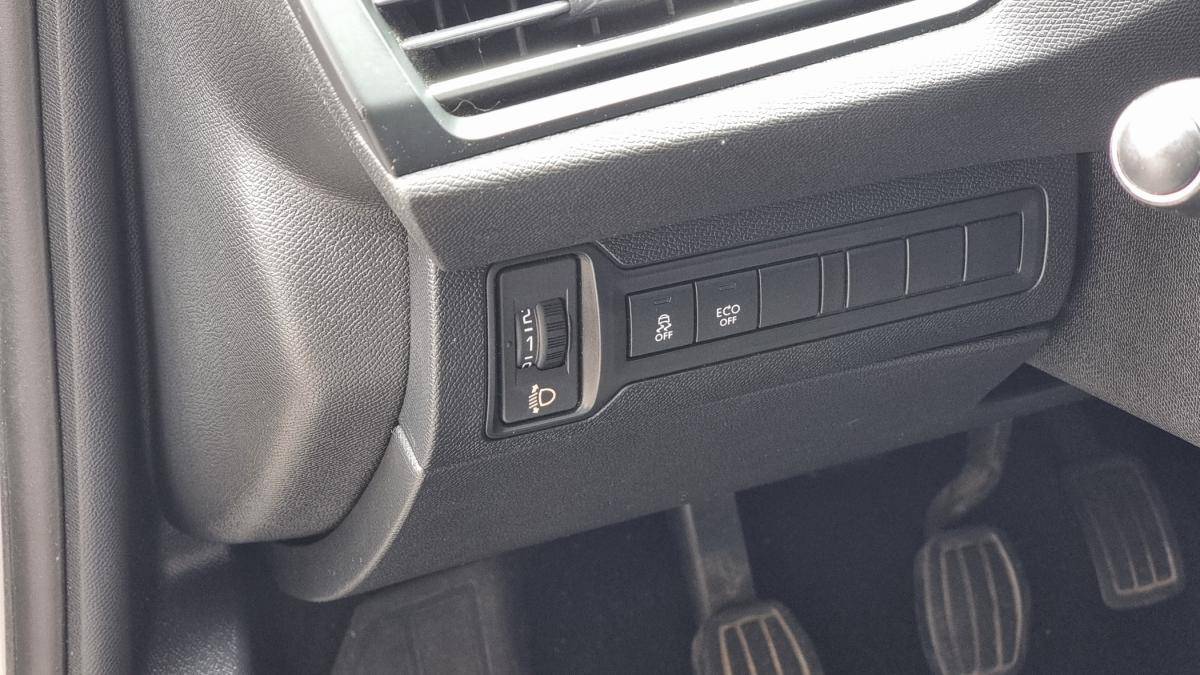 peugeot-308-sw-2015-diesel-1560cc