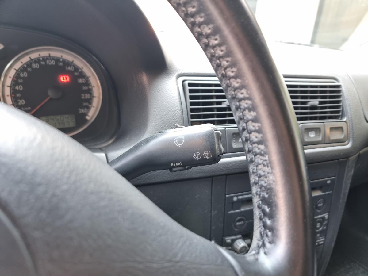 volkswagen-golf-2002-diesel-1896cc