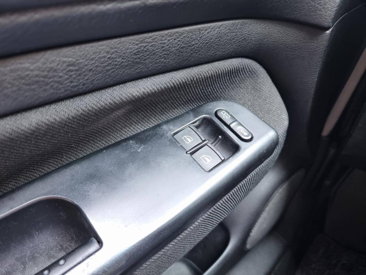 volkswagen-golf-2002-diesel-1896cc