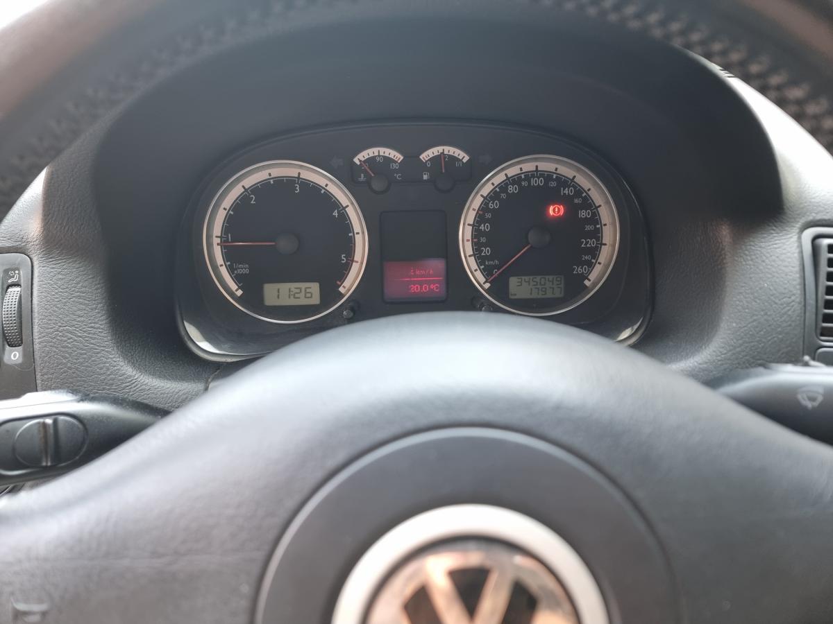 volkswagen-golf-2002-diesel-1896cc