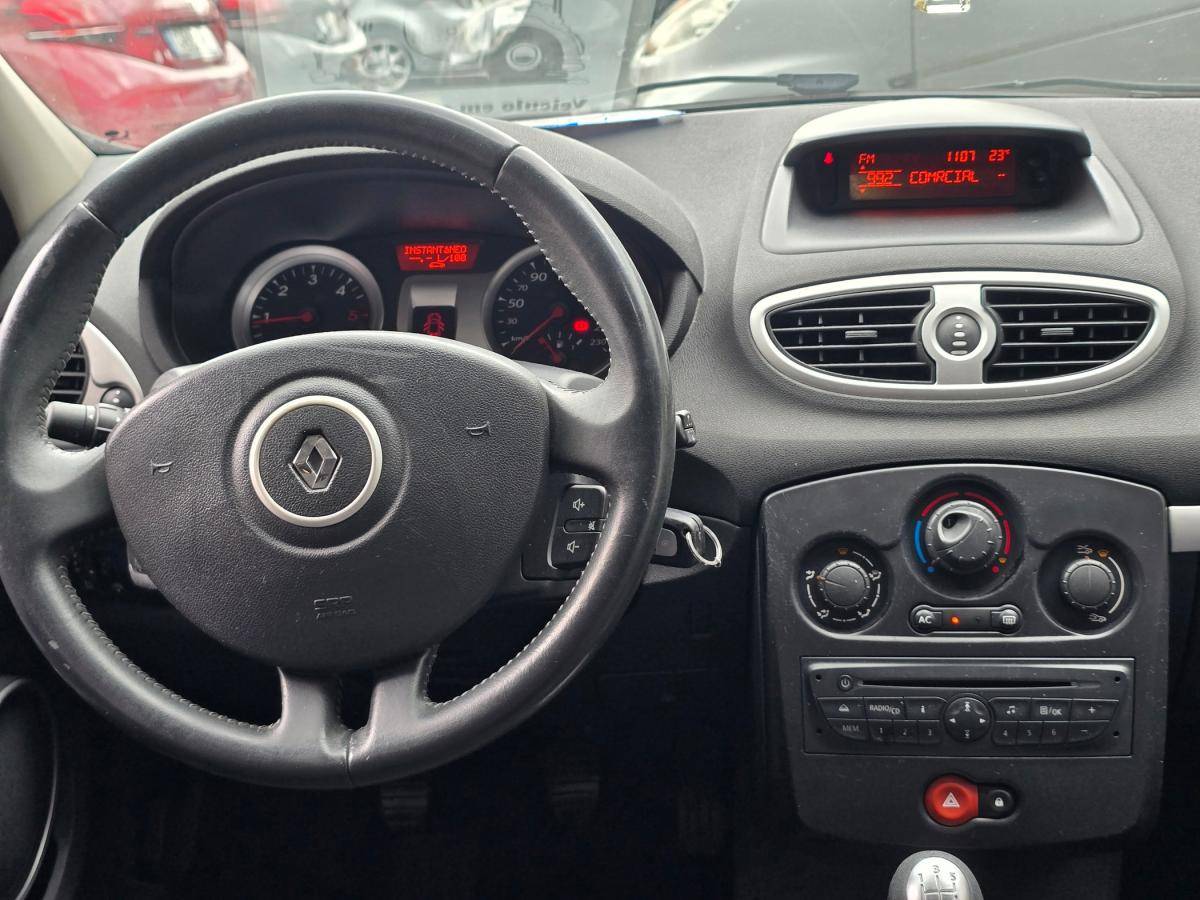 renault-clio-sport-tourer-2011-diesel-1461cc