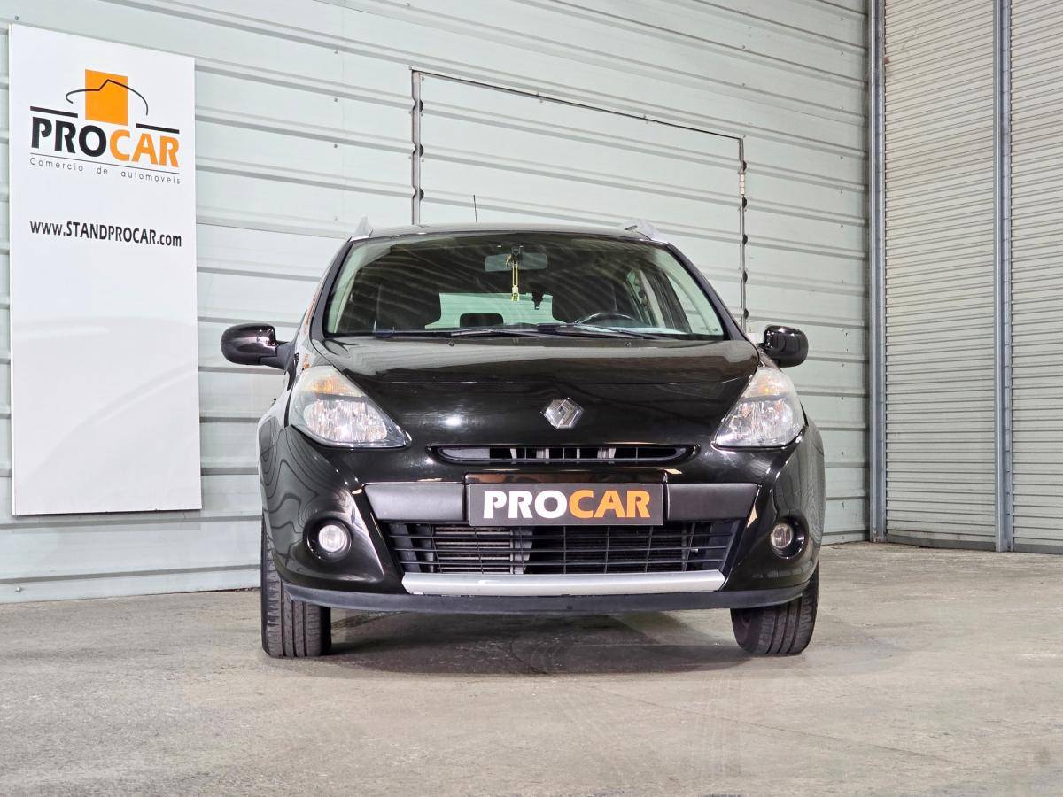 renault-clio-sport-tourer-2011-diesel-1461cc