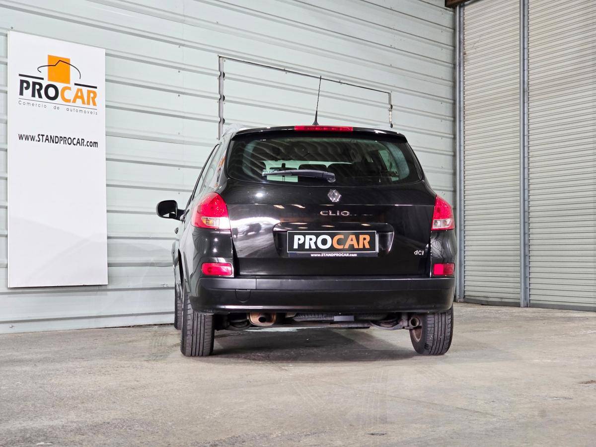 renault-clio-sport-tourer-2011-diesel-1461cc