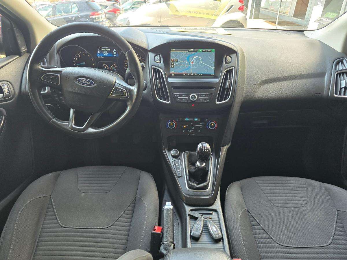 ford-focus-sw-2015-gasolina-998cc