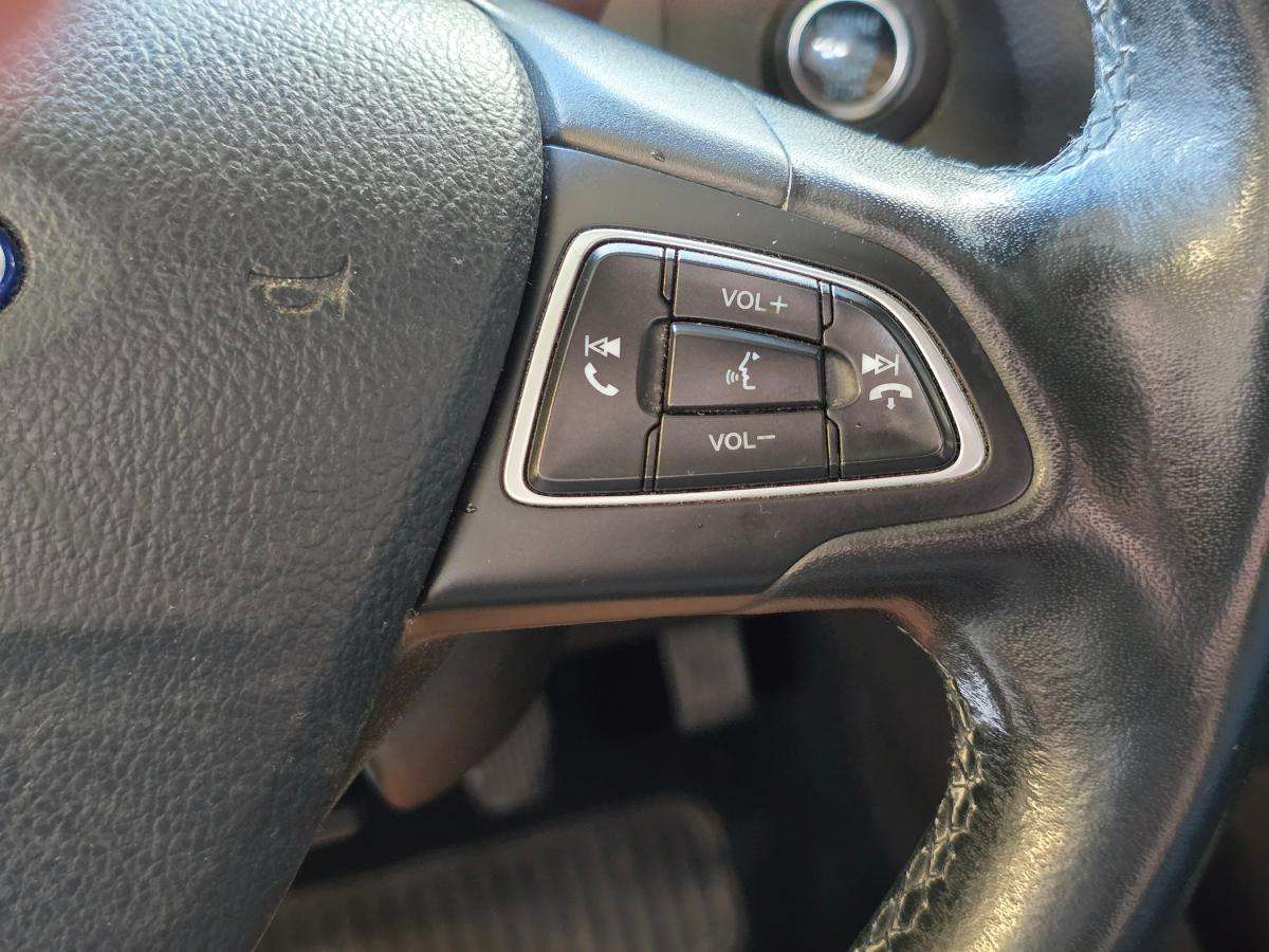 ford-focus-sw-2015-gasolina-998cc