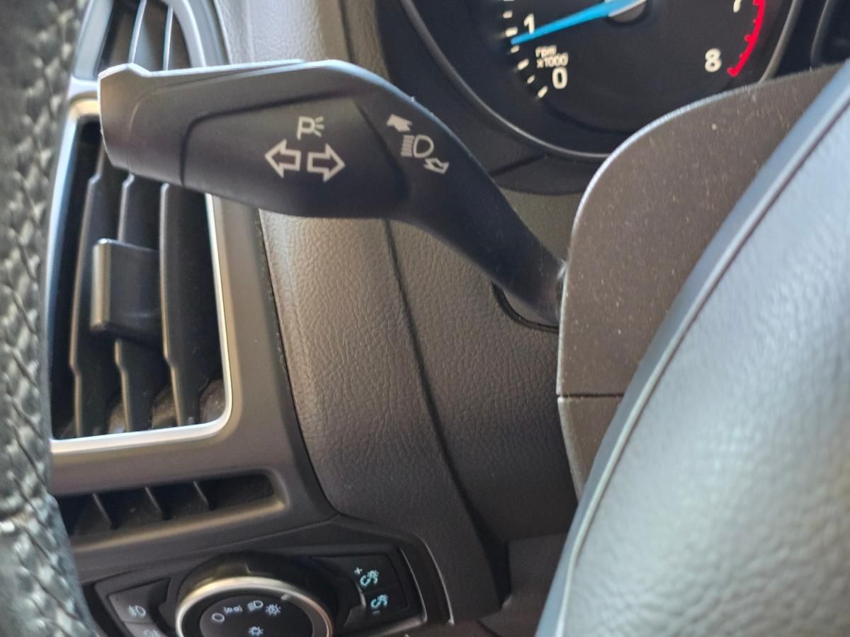 ford-focus-sw-2015-gasolina-998cc