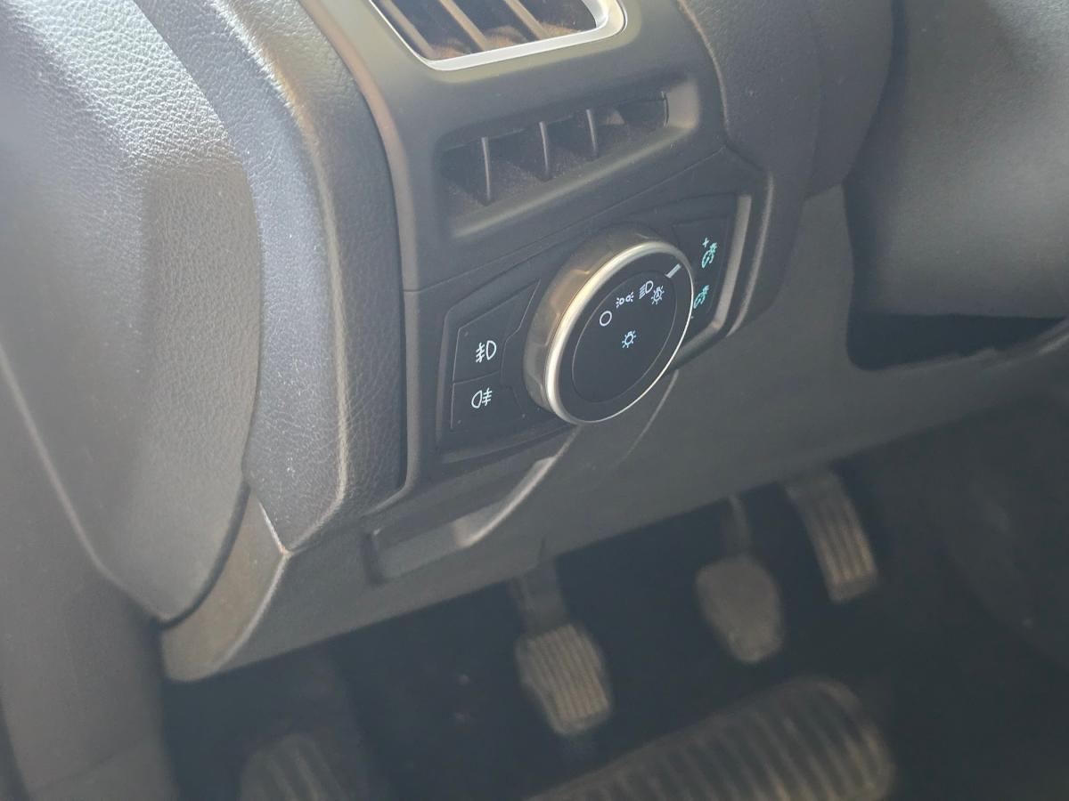 ford-focus-sw-2015-gasolina-998cc