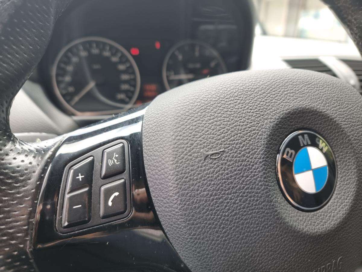 bmw-serie-1-2011-diesel-1995cc