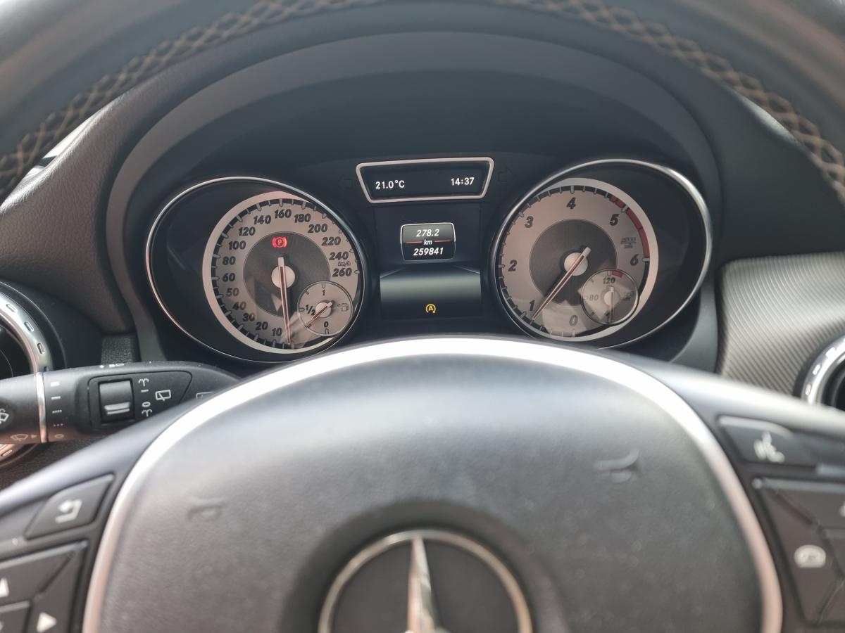 mercedes-benz-gla-2015-diesel-1461cc