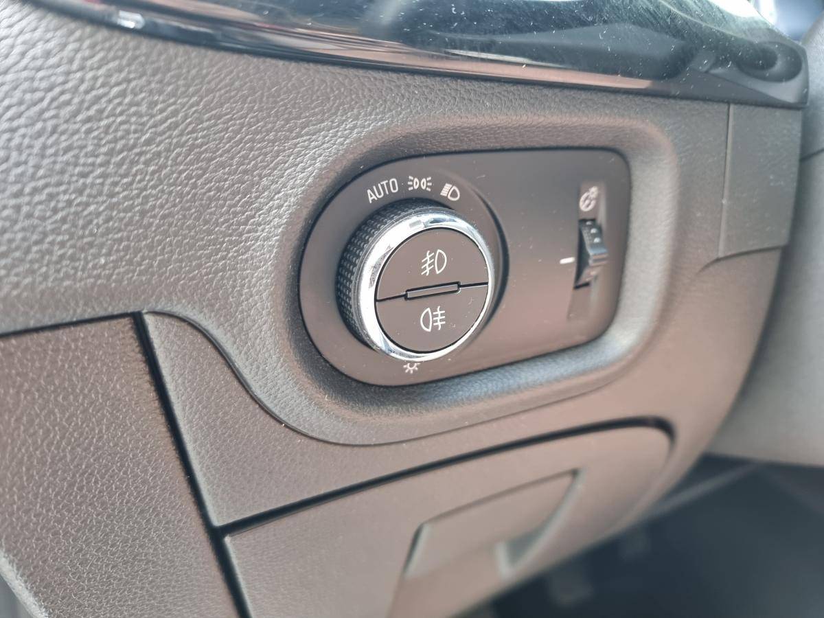 opel-astra-sport-tourer-2016-diesel-1598cc